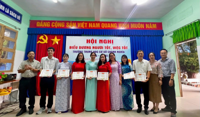 Chào đón năm học mới với môi trường trong sạch và vui tươi cùng tập thể trường THCS Chánh Nghĩa