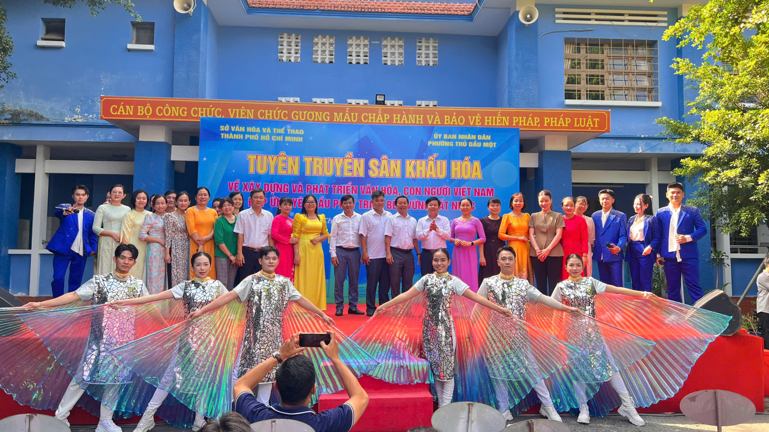 Tuyên truyền sân khấu hóa về xây dựng và phát triển văn hóa, con người Việt Nam đáp ứng yêu cầu phát triển bền vững đất nước trên địa bàn thành phố năm 2026